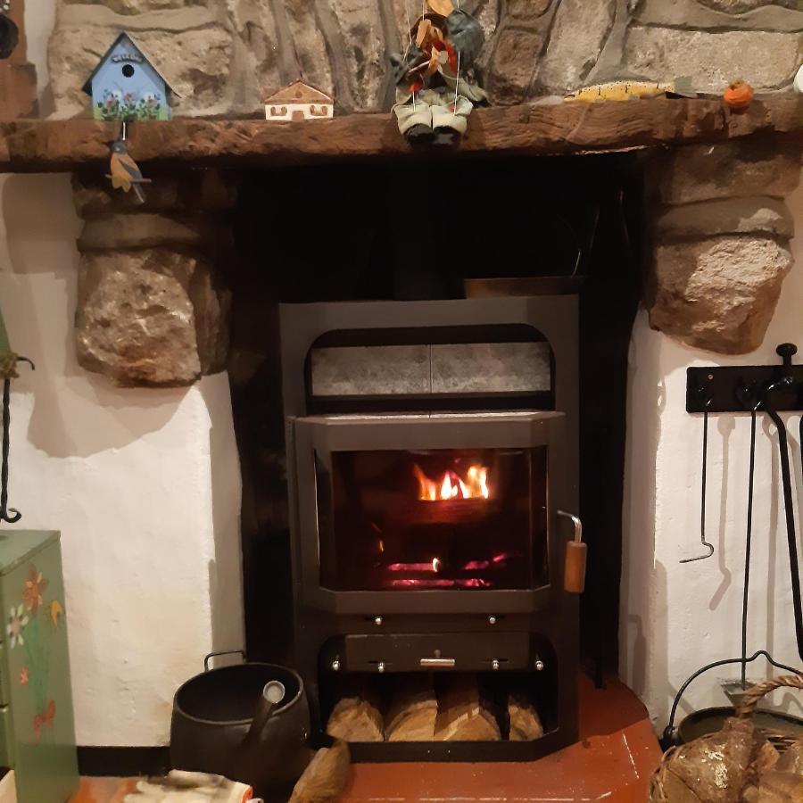 Back2Roots - Beautifully Restored Cottage, Doochary Extérieur photo